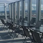 דירה Miodowy W Hanza Tower -sauna&pool שצ'צ'ין