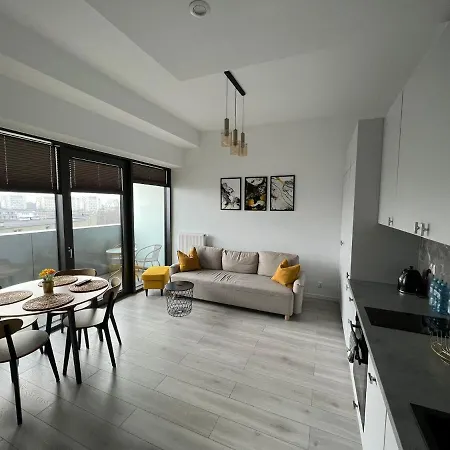 Miodowy W Hanza Tower -sauna&pool שצ'צ'ין